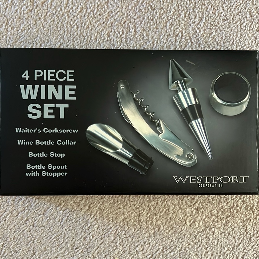 WESTPORT 4 piece wine set NWT